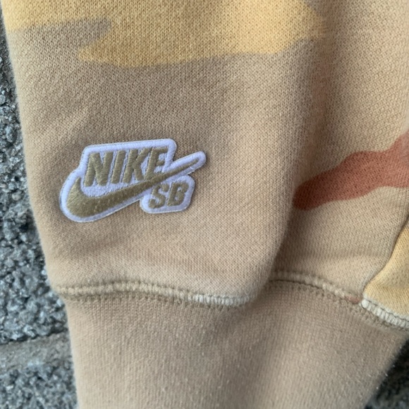 Nike SB Icon Desert Camo Crew Neck Sweatshirt Skate AT9768-248 Men's Size Small - Picture 6 of 12